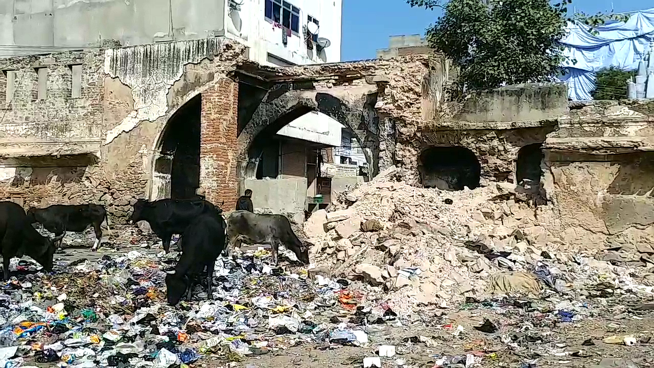 जयपुर परकोटा प्राचीर बुर्ज संरक्षण,  धरोहर बचाओ समिति जयपुर शिकायत,  जयपुर विश्व विरासत सूची परकोटा क्षेत्र,  यूनेस्को विश्व धरोहर सूची परकोटा,  स्मार्ट सिटी लिमिटेड सीईओ लोकबंधु,  नगर निगम हेरिटेज कमिश्नर लोकबंधु,  Jaipur Smart City Project Durbar School,  Jaipur Parkota ramp turret protection,  Heritage Save Committee Jaipur complaint,  Jaipur World Heritage List  UNESCO World Heritage List,  Smart City Limited CEO Lokbandhu,  Municipal Corporation Heritage Commissioner Lokbandhu