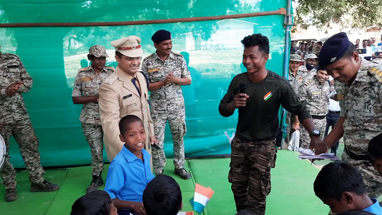 24-naxalites-surrender-during-republic-day-program-in-dantewada