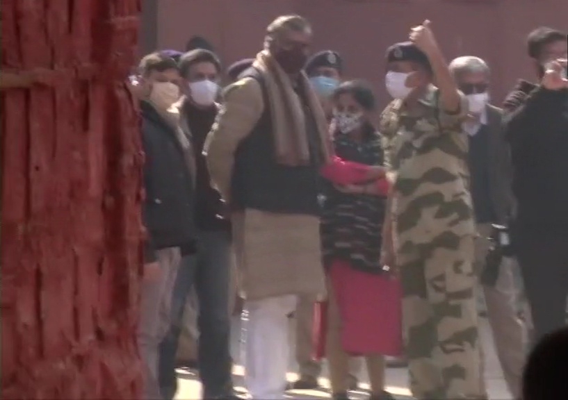 Delhi Red Fort: A group of protestors climbed to the ramparts of the fort and unfurled flags on January 26