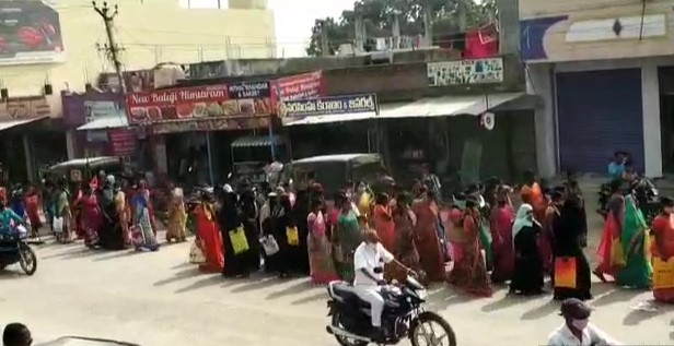 beedi workers ryali for govt  to give living wage in nizamabad district indalavai mandal