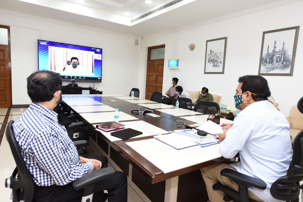 సాంకేతిక పరిజ్ఞానంతో అనేక సవాళ్లకు పరిష్కారం: కేటీఆర్​