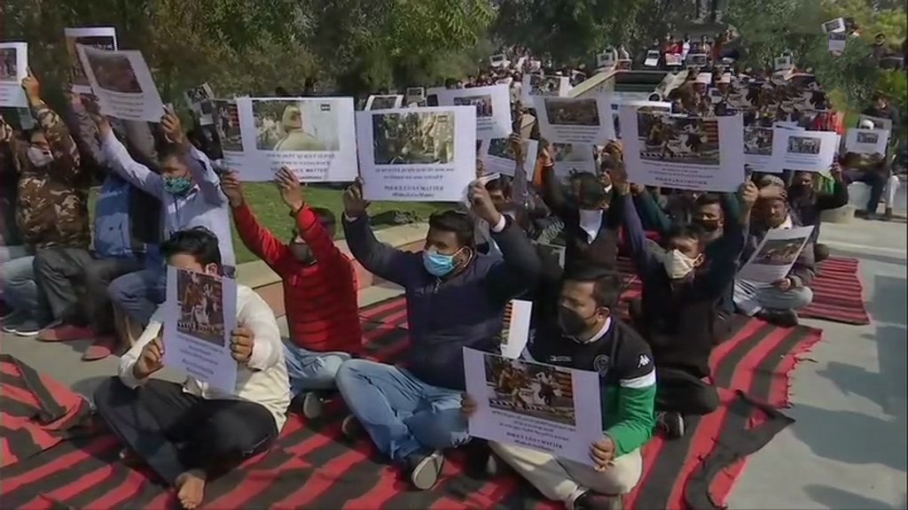 families of Police personnel who were injured in the tractor rally violence during stage a demonstration