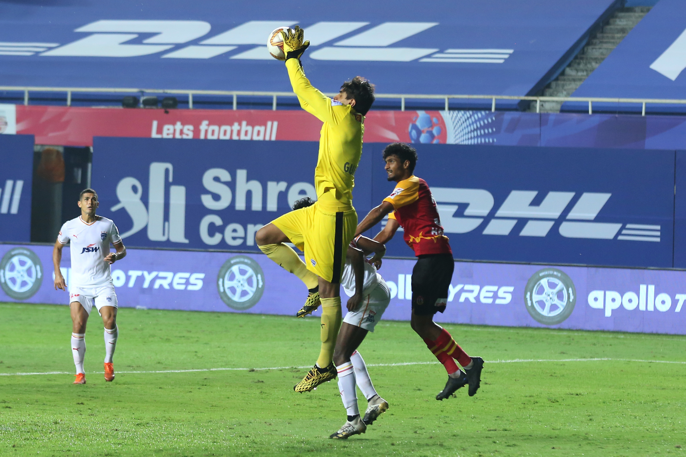 In Pics: Bengaluru revive playoff hopes with clinical win over SCEB