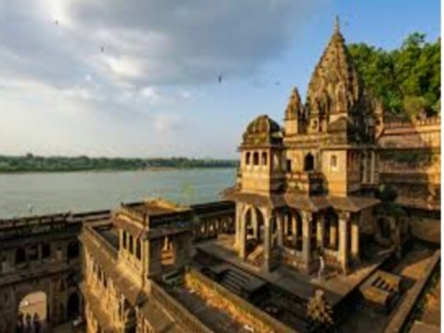 the-film-will-be-shot-in-maheshwar-mandav-and-omkareshwar