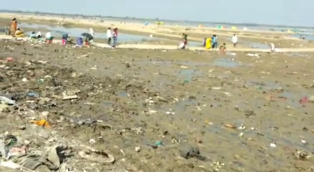 kaleshwaram-triveni-sangam-stinky-due-to-waste-at-mahadevpur-mandal-in-jayashankar-bhupalpally-district