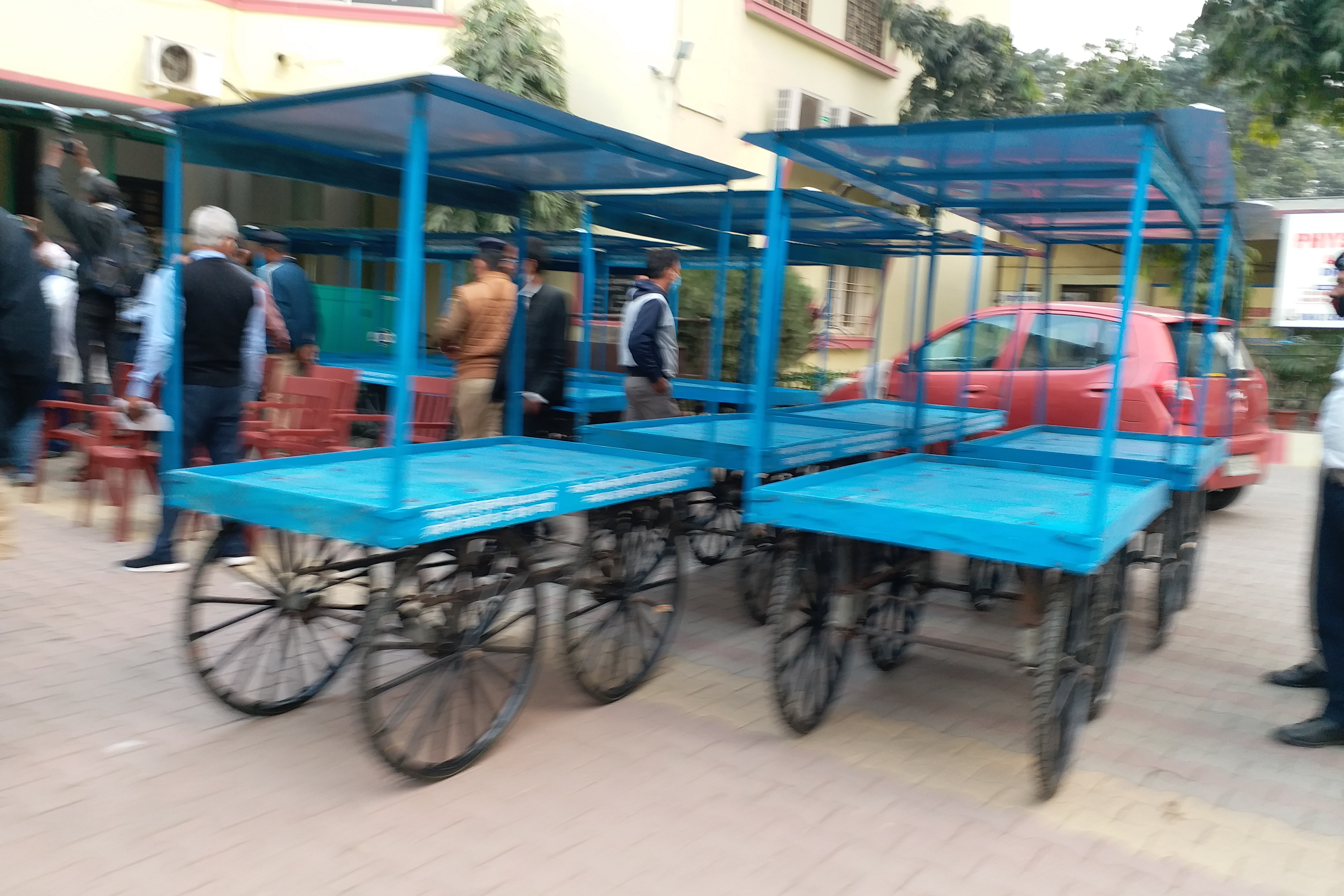 trolley given to needy in patna