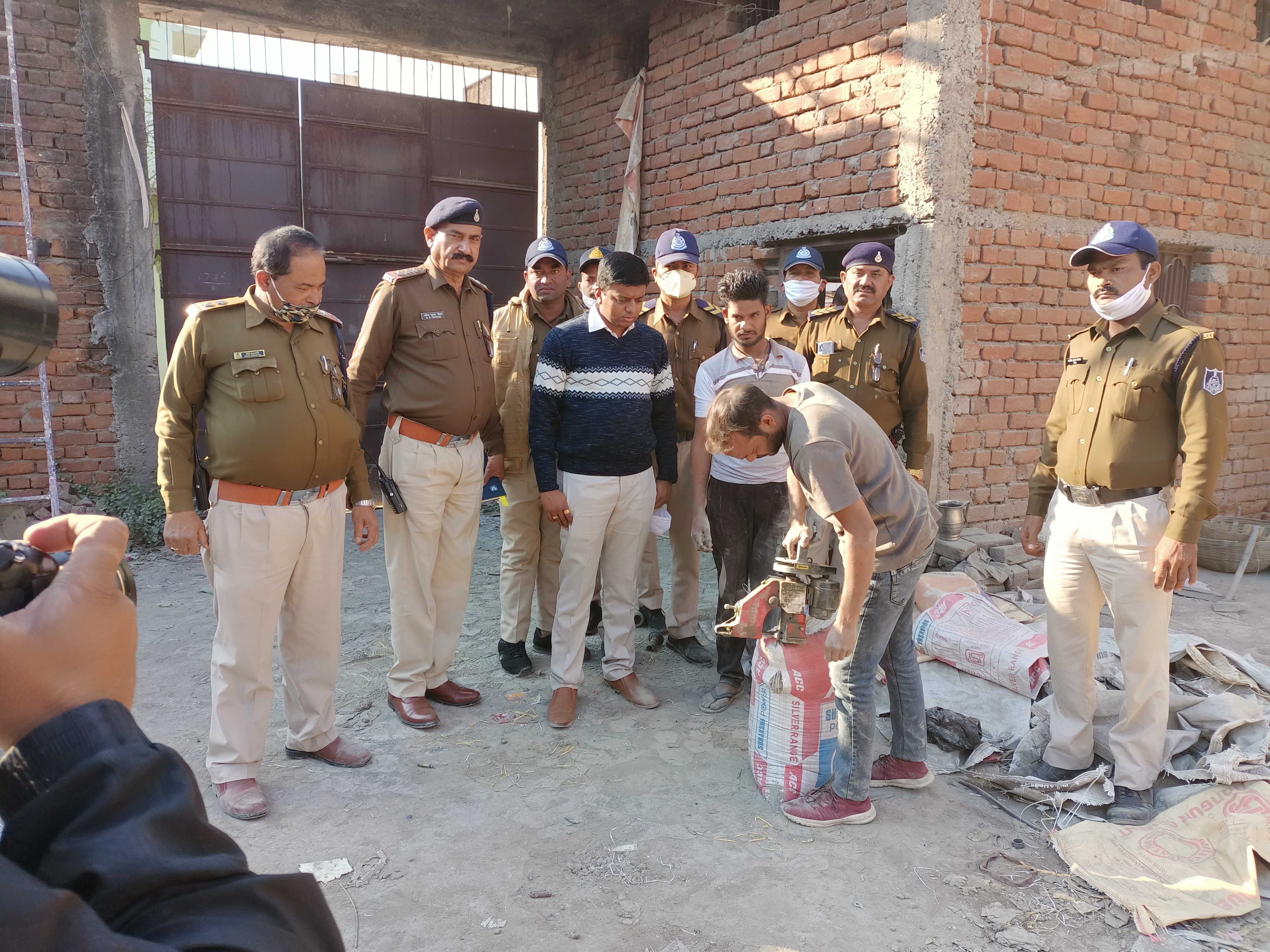 Fake cement black marketing in name of branded companies in Jabalpur