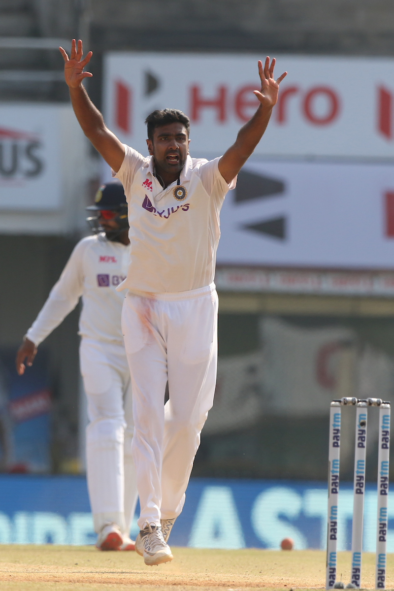 ashwin takes wicket in 1st ball