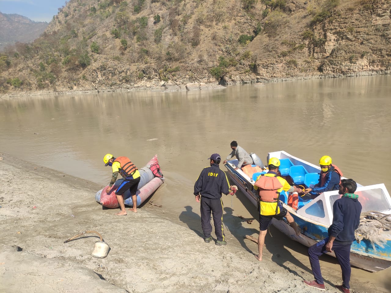 search-and-rescue-operation-continue-on-third-day-in-chamoli-disaster