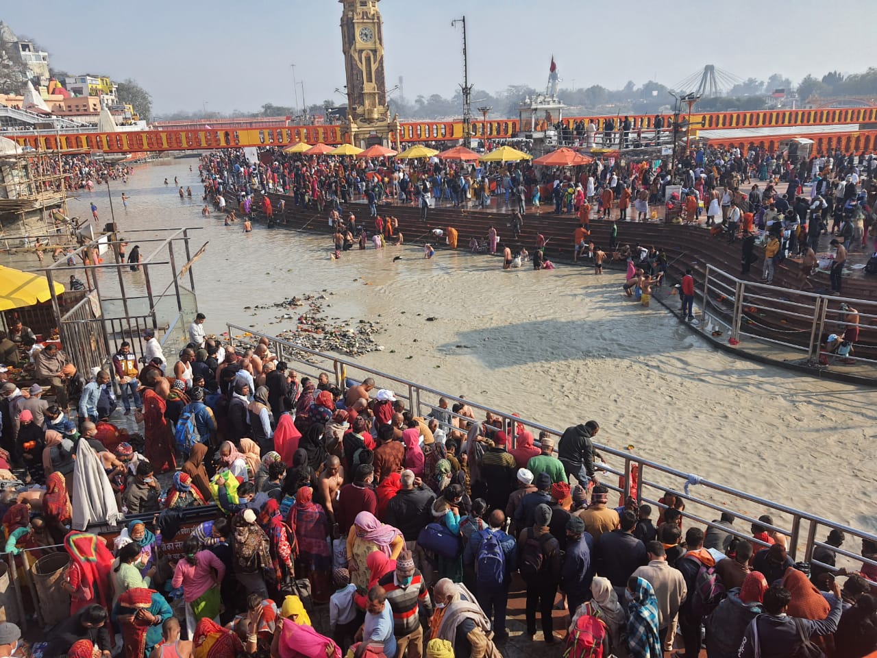 3-lakh-76-thousand-devotees-bathe-in-mauni-amavasya