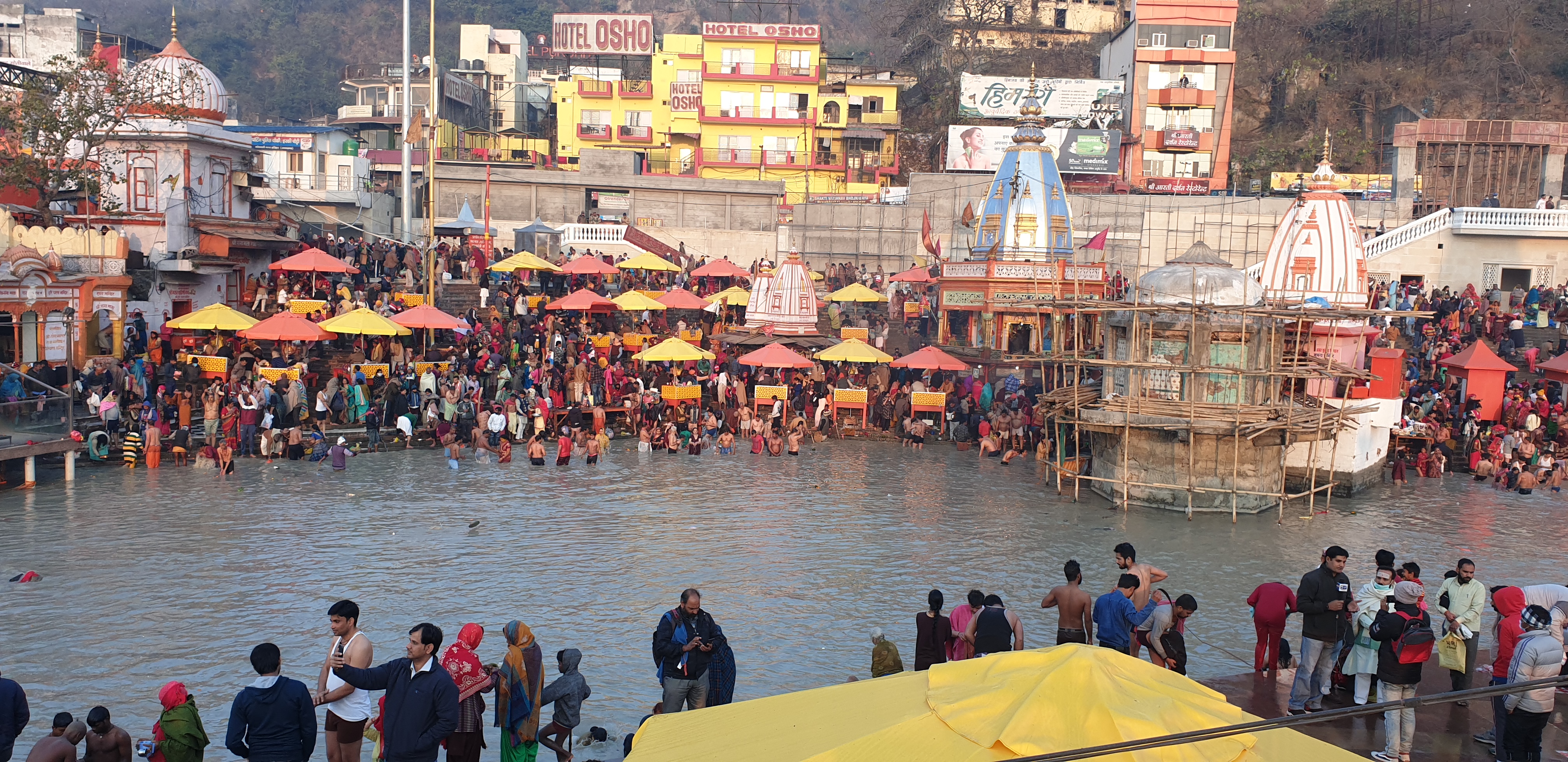 3-lakh-76-thousand-devotees-bathe-in-mauni-amavasya