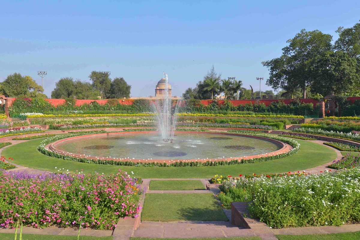 mughal gardens