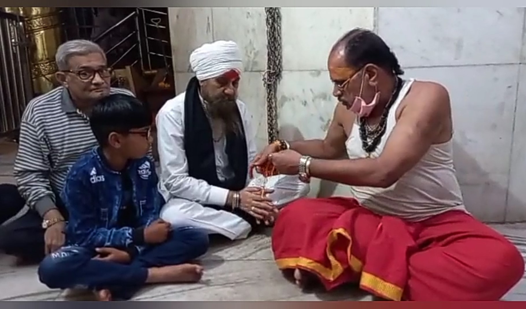 Singer Lakhbir Singh Lakha visited Mahakaleshwar