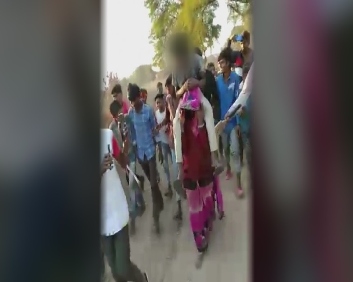 pregnant-women-being-beaten-by-bat-and-forced-to-walk-3-km-keeping-his-brother-in-law-on-shoulders-in-guna