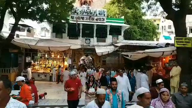 Ajmer's latest news,  Dargah of Ajmer Khwaja Moinuddin Hasan Chishti,  Urs fair of Ajmer,  Dargah area market in Ajmer,  Ajmer Urs Fair affected business,  Ajmer Urs Fair Zairin,  अजमेर की ताजा खबरें,  अजमेर ख्वाजा मोइनुद्दीन हसन चिश्ती की दरगाह, अजमेर का उर्स मेला