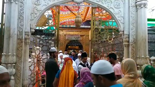 Ajmer's latest news,  Dargah of Ajmer Khwaja Moinuddin Hasan Chishti,  Urs fair of Ajmer,  Dargah area market in Ajmer,  Ajmer Urs Fair affected business,  Ajmer Urs Fair Zairin,  अजमेर की ताजा खबरें,  अजमेर ख्वाजा मोइनुद्दीन हसन चिश्ती की दरगाह, अजमेर का उर्स मेला