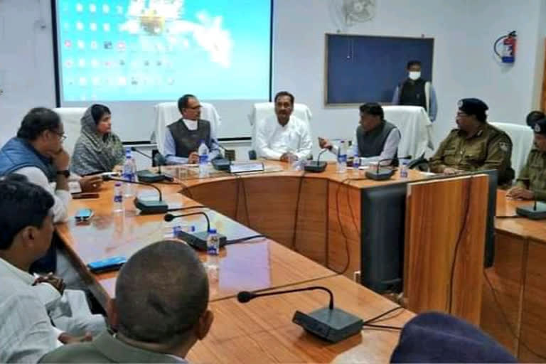 CM Shivraj took meeting