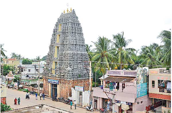 lord chennakesava swamy temple in eluru