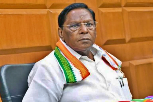 புதுச்சேரி முதலமைச்சர் நாராயணசாமி