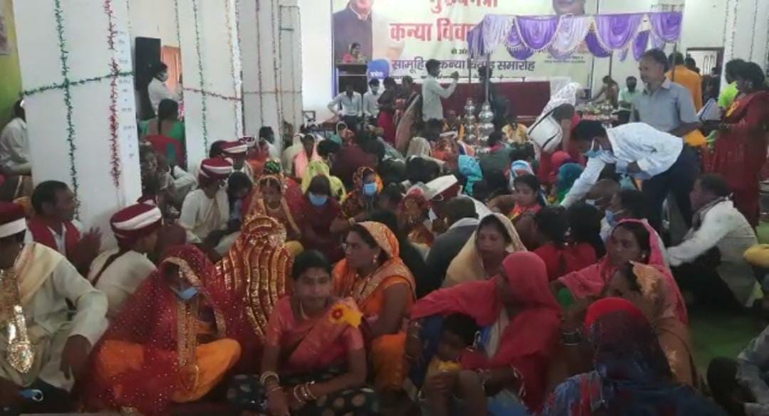 Mass wedding of 3,229 couples sets world record in Chhattisgarh