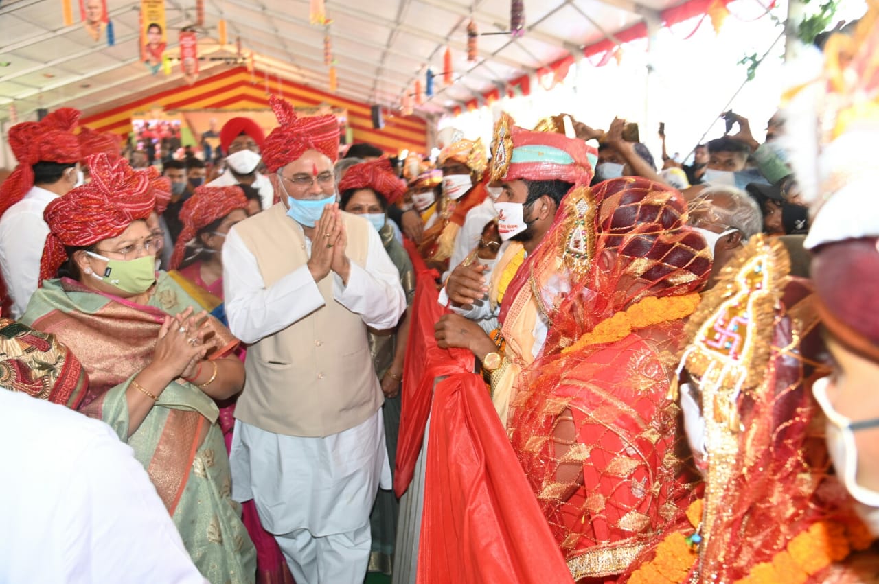 Mass wedding of 3,229 couples sets world record in Chhattisgarh