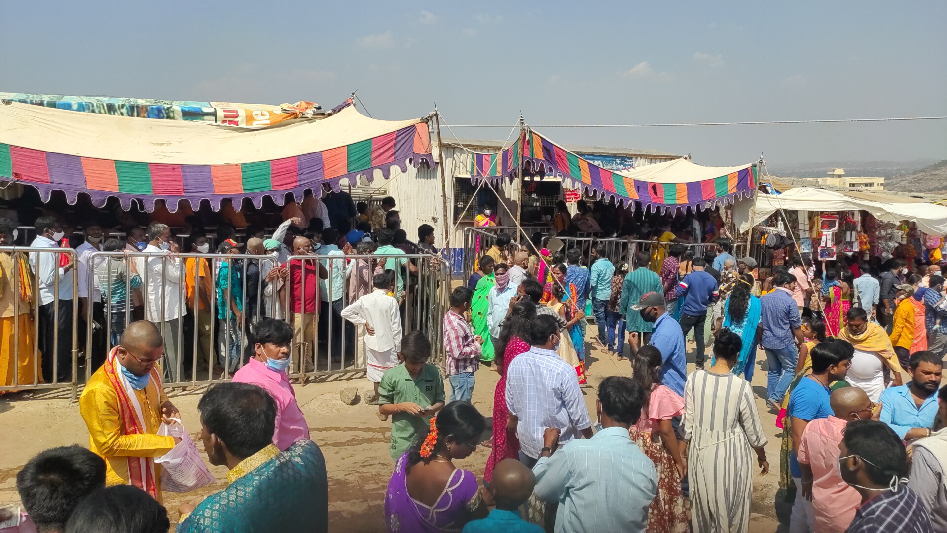 devotees-crowd-in-yadadri-temple-in-yadadri-district