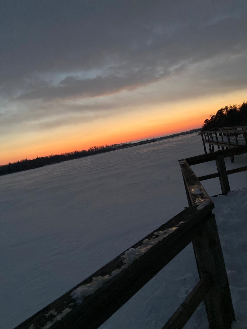 US-Canada border river freazed