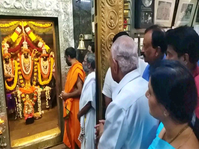 CM Yeddyurappa Temple Run