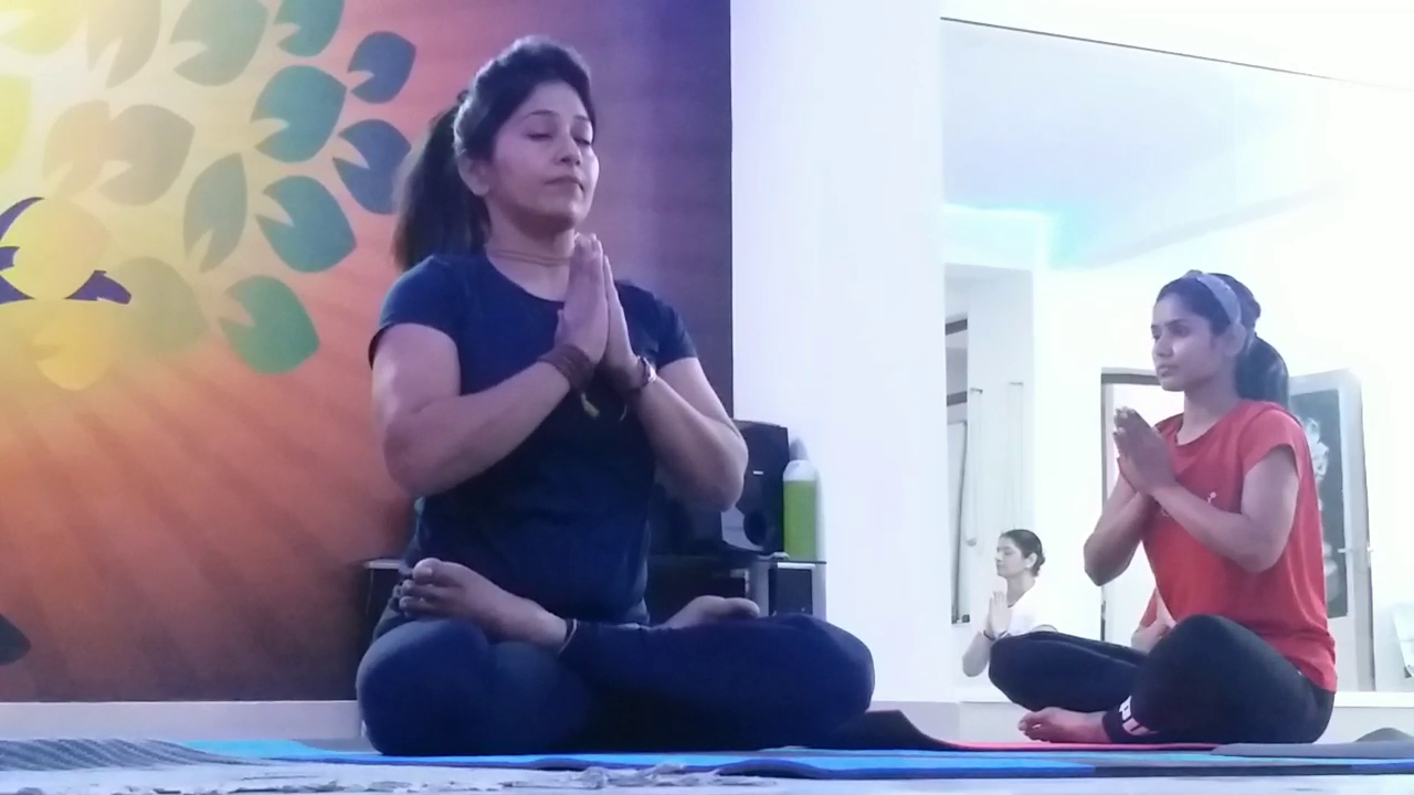 Story of Yogini Hemlata Sharma,  Yogi Hemlata active in the field of yoga, International Women's Day