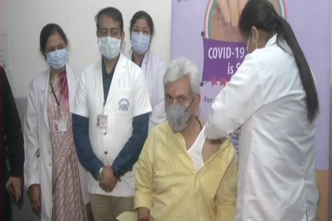 Delhi CM administered COVID-19 vaccine at LNJP hospital