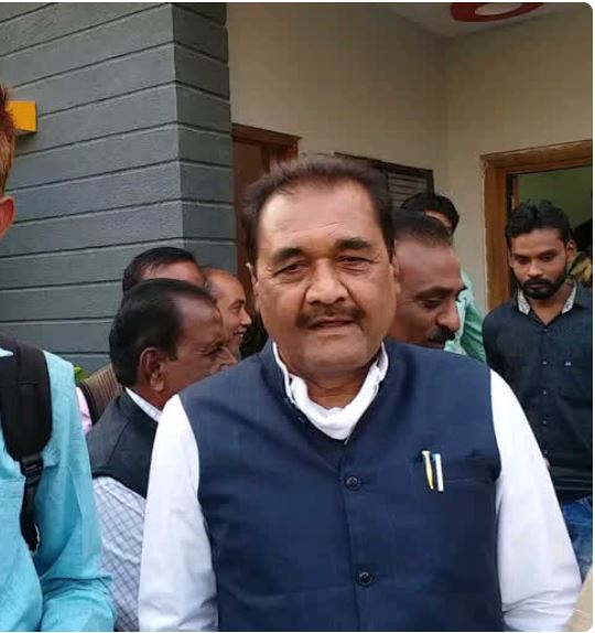 Minister of State Ramkilavan Patel in Tikamgarh