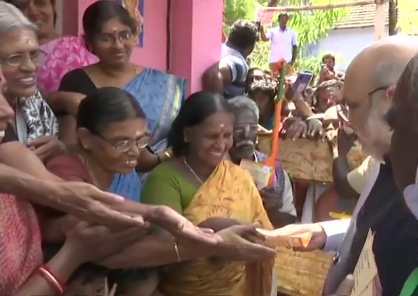 Tamil Nadu: Union Home Minister Amit Shah offers prayers at Suchindram Temple, Kanyakumari