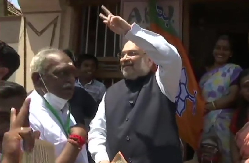 Tamil Nadu: Union Home Minister Amit Shah offers prayers at Suchindram Temple, Kanyakumari