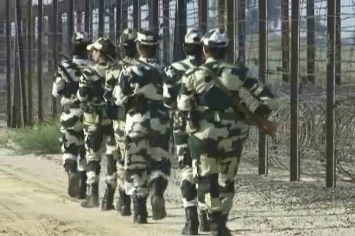 India Pakistan border woman BSF jawan, Sriganganagar female BSF jawan, 50 military daughters guarding the border