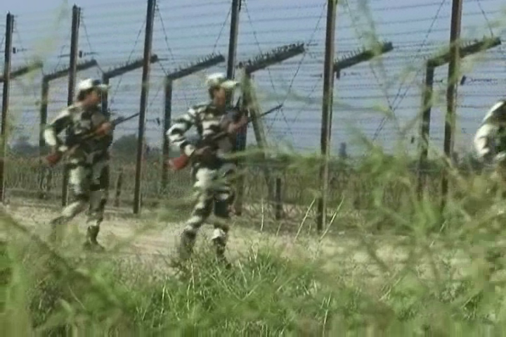 India Pakistan border woman BSF jawan, Sriganganagar female BSF jawan, 50 military daughters guarding the border