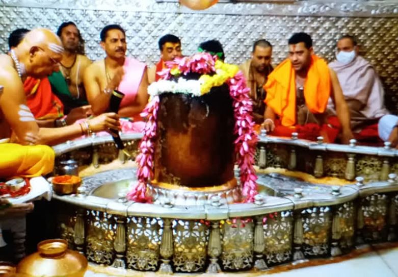 Baba Mahakal will be seen as Ardhanarishwar