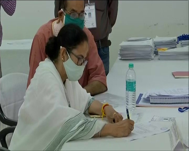 west bengal cm mamata benarjee files nomination