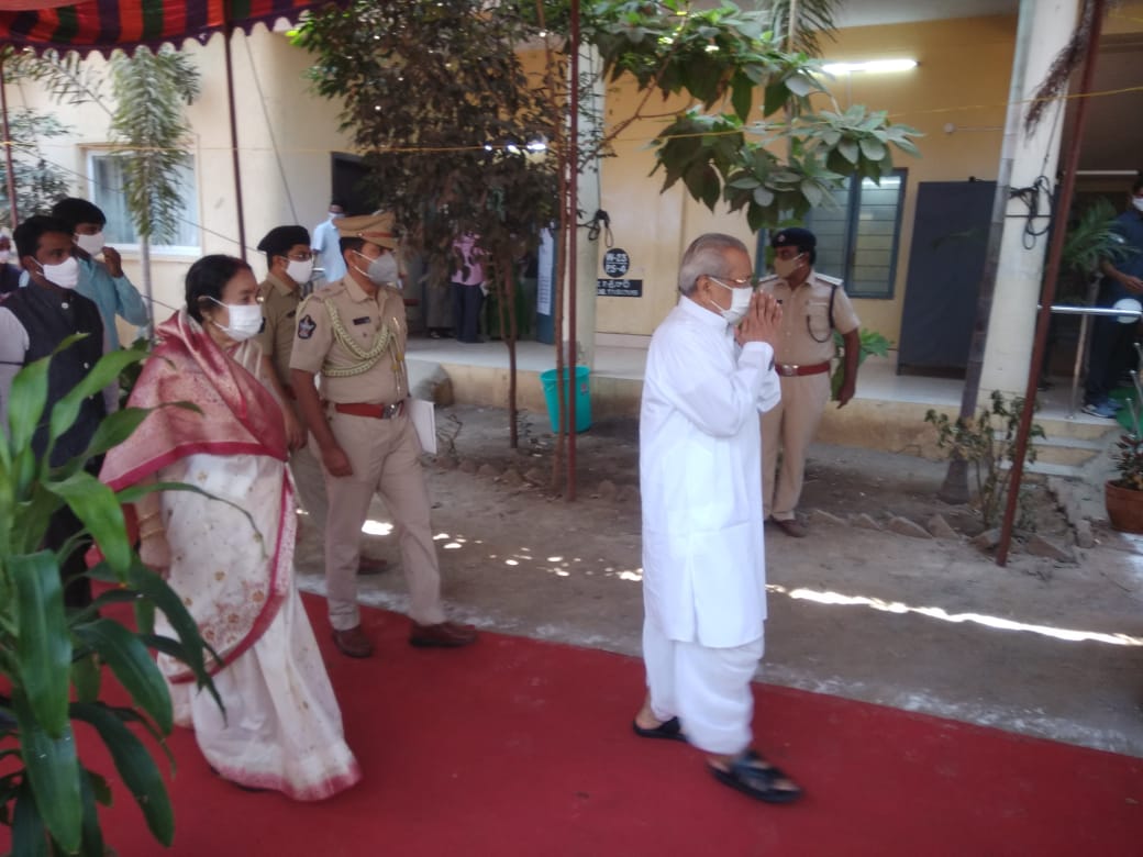 overnor bishwa bhushan casted his vote