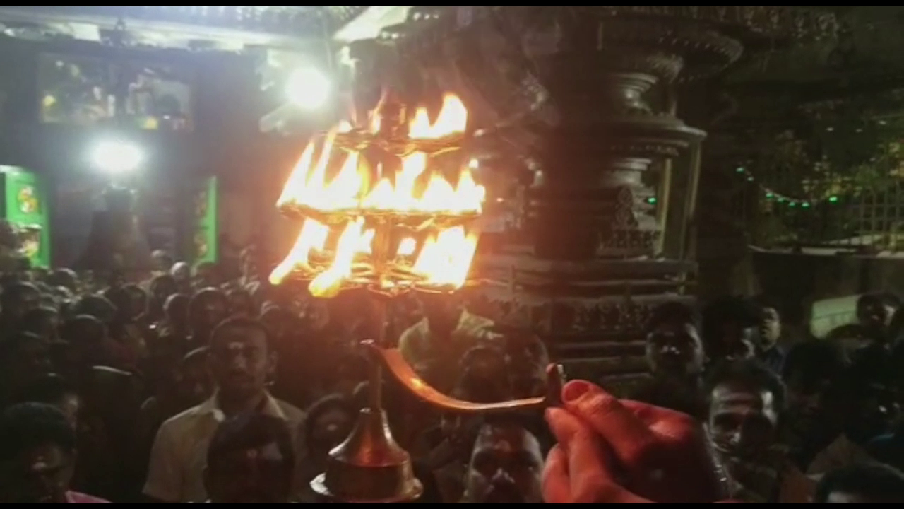 Shivaratri celebrations were held at the Pillalamarri temples in Suryapeta district