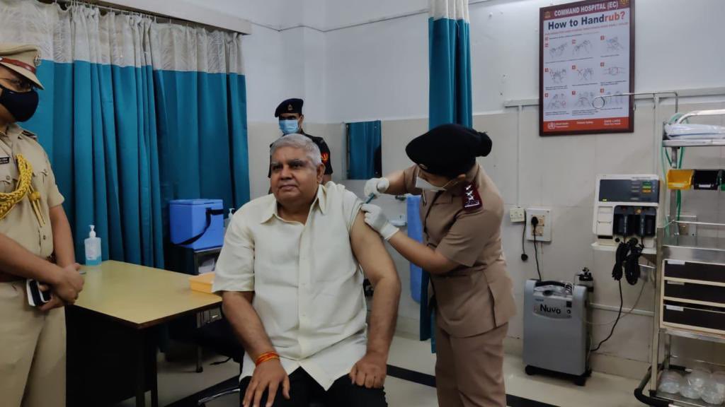 bengal governor takes vaccine