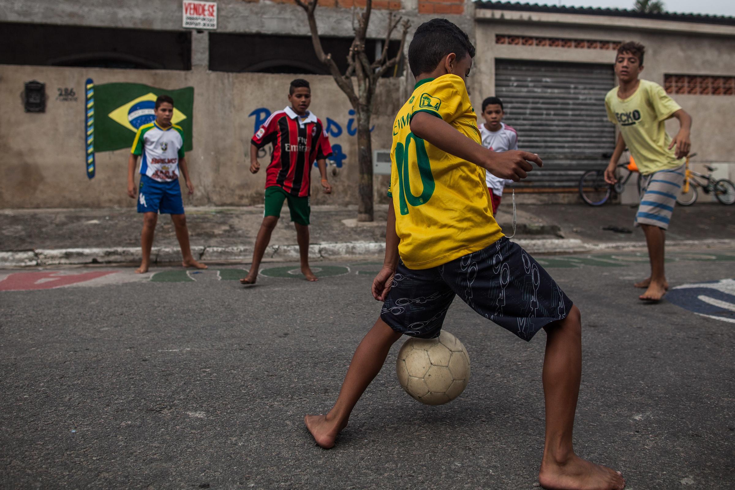 Brazil's Sao Paulo state suspends football