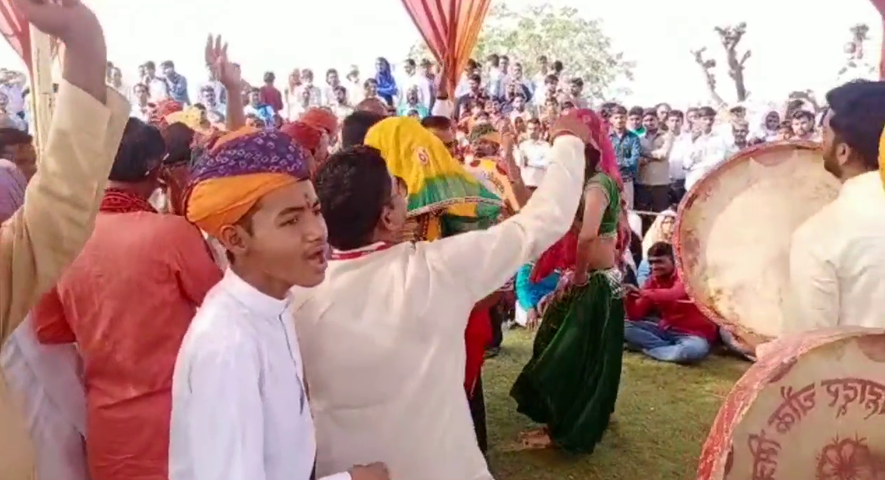 Folk Culture of Shekhawati,  The blaze of Shekhawati, Gindar folk dance in Sikar