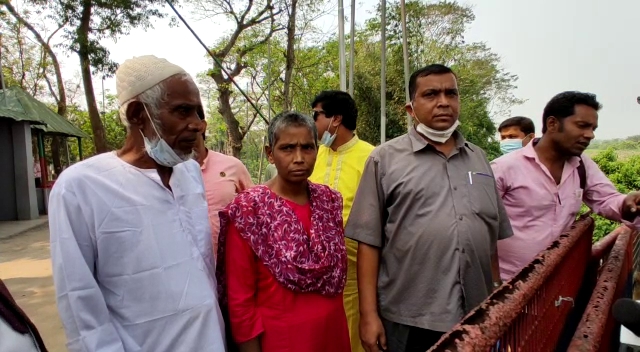 Separated by borders kins reunite at Indo-Bangla border