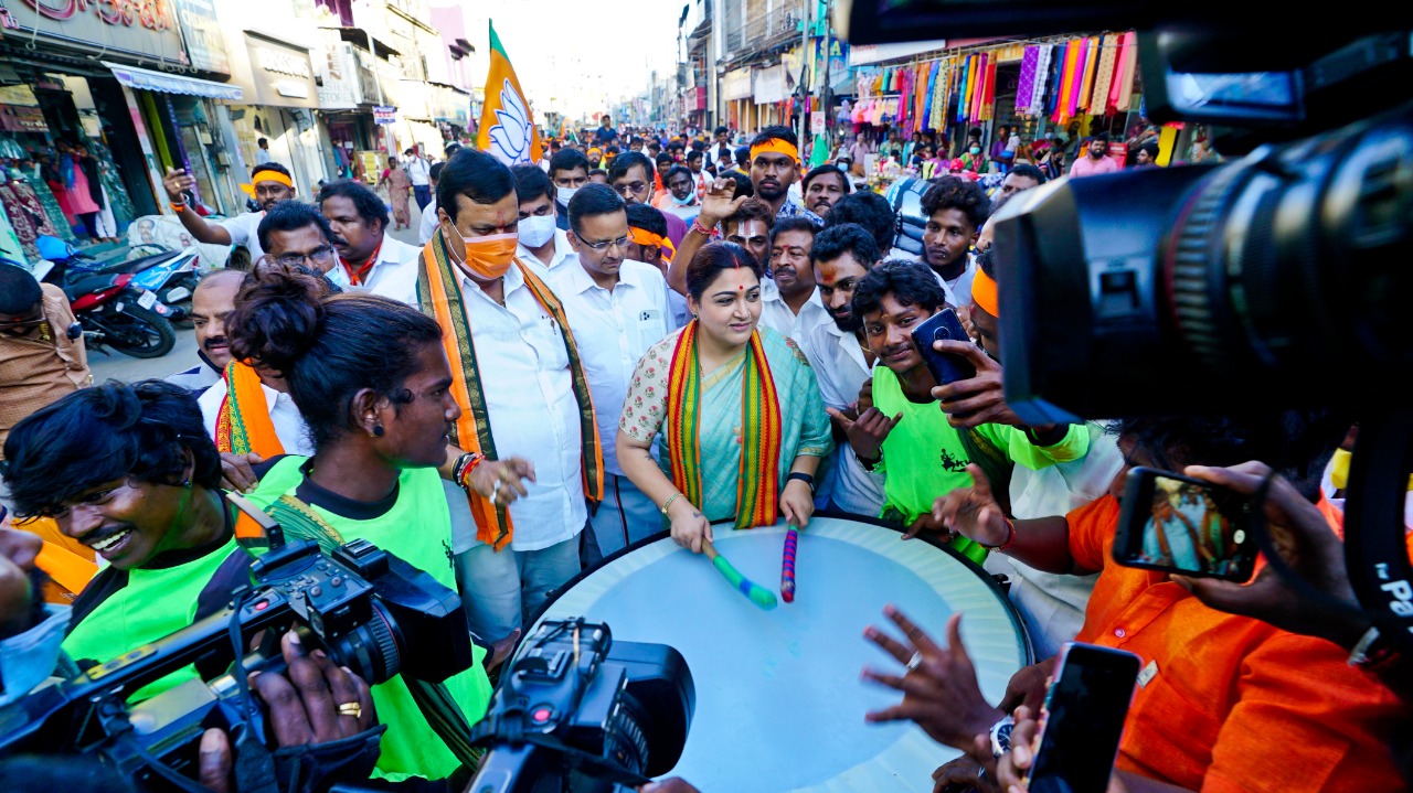 BJP star campaigners left fuming after seat sharing finalized in AIADMK