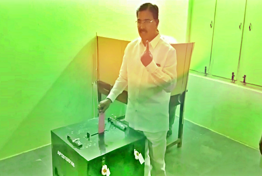 Niranjan Reddy, the minister who exercised his right to vote