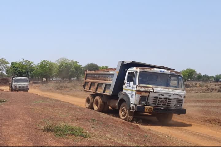 Illegal Murum mining work continues