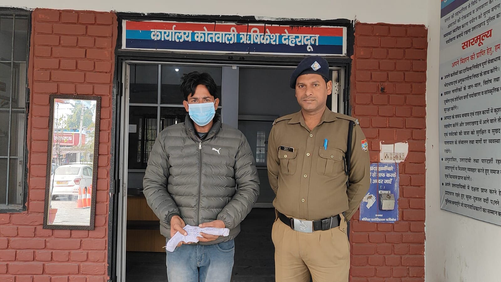 Smuggler arrested with smack in Almora