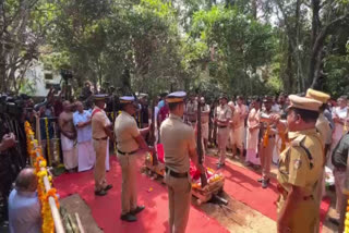 SINGER  PALIYAM KOVILAKAM  CHENDAMANGALAM  PUBLIC HOMAGE