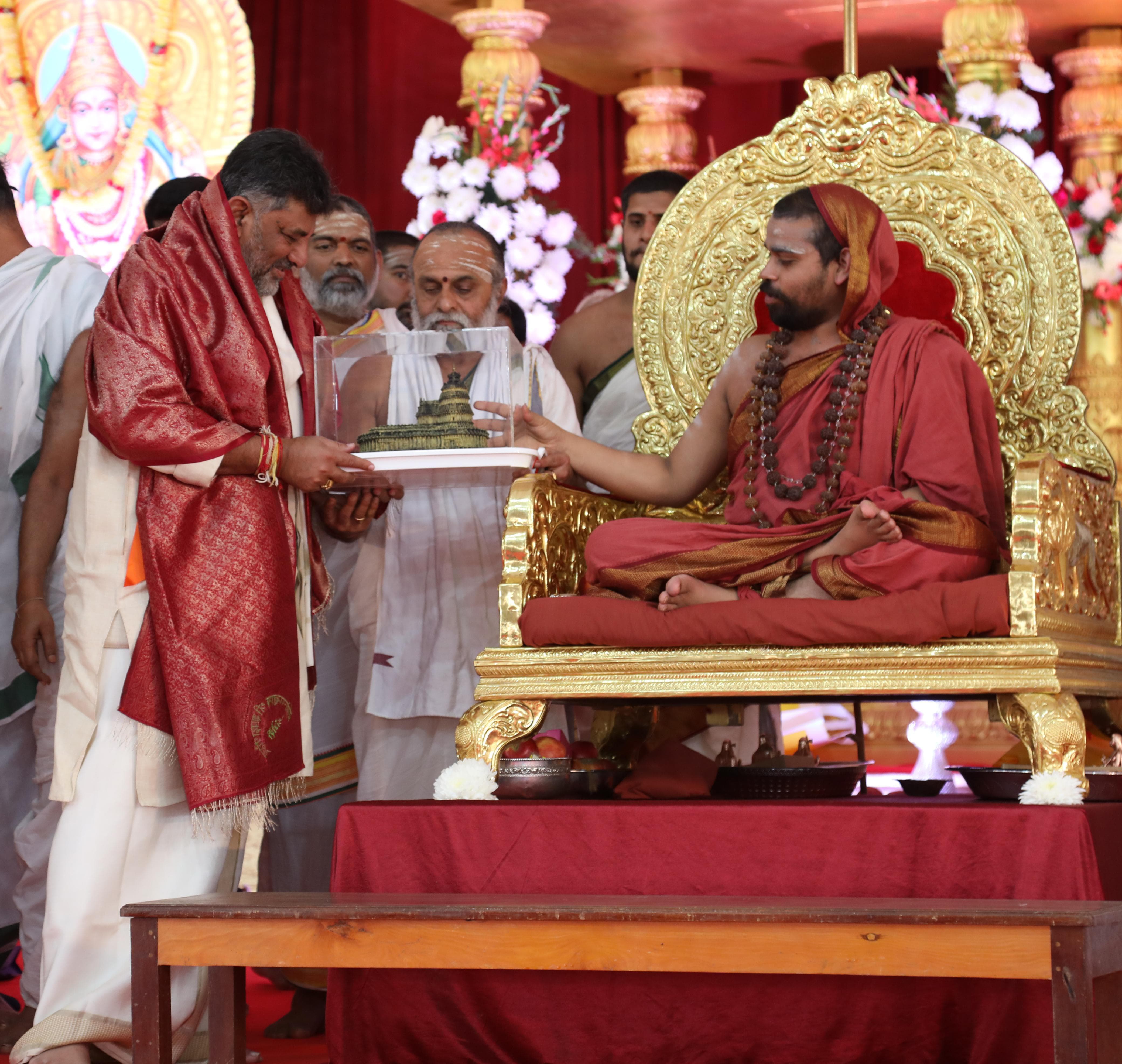 ಶೃಂಗೇರಿಯಲ್ಲಿ ಡಿಸಿಎಂ ಡಿ.ಕೆ.ಶಿವಕುಮಾರ್