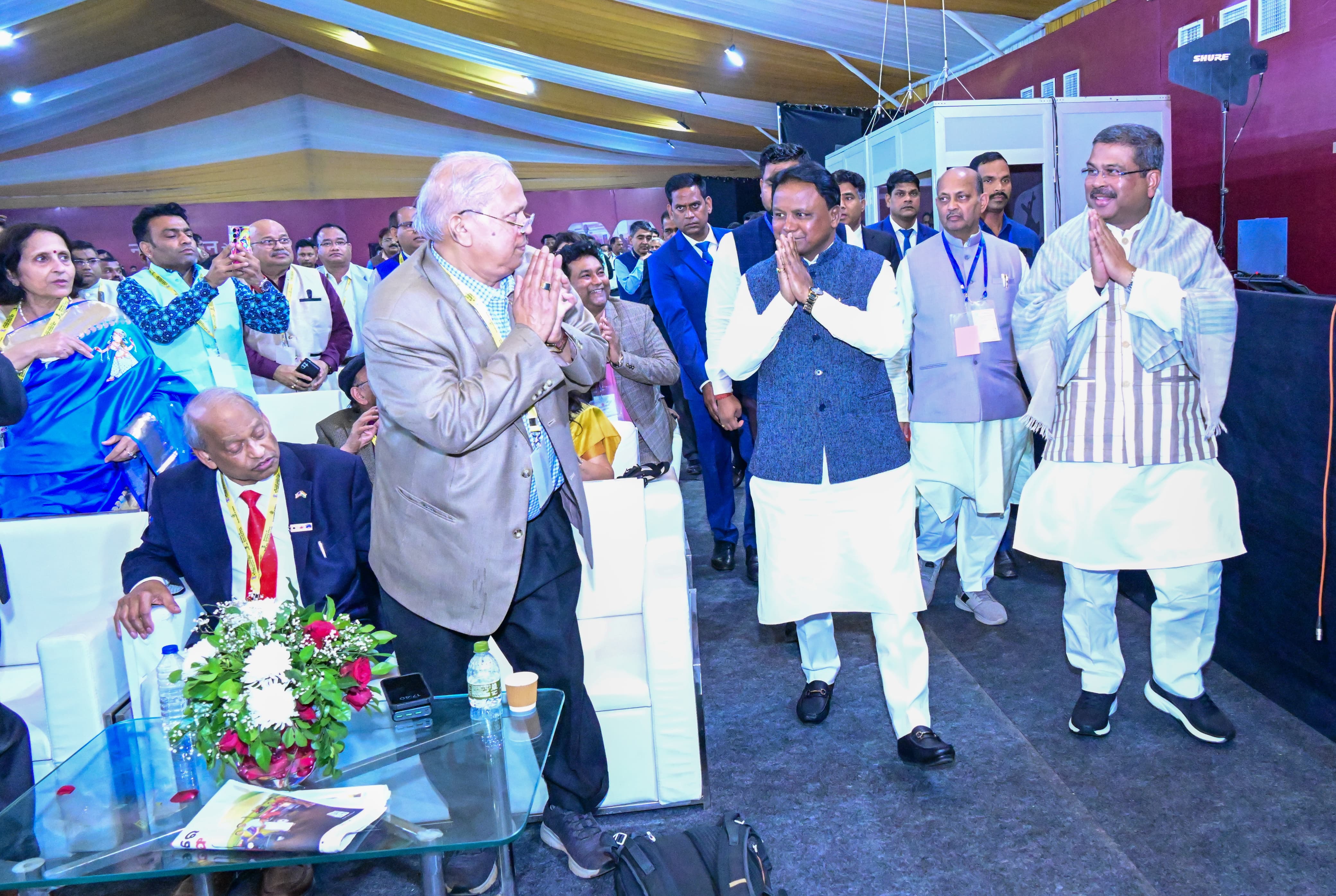 CM meets Odia diaspora